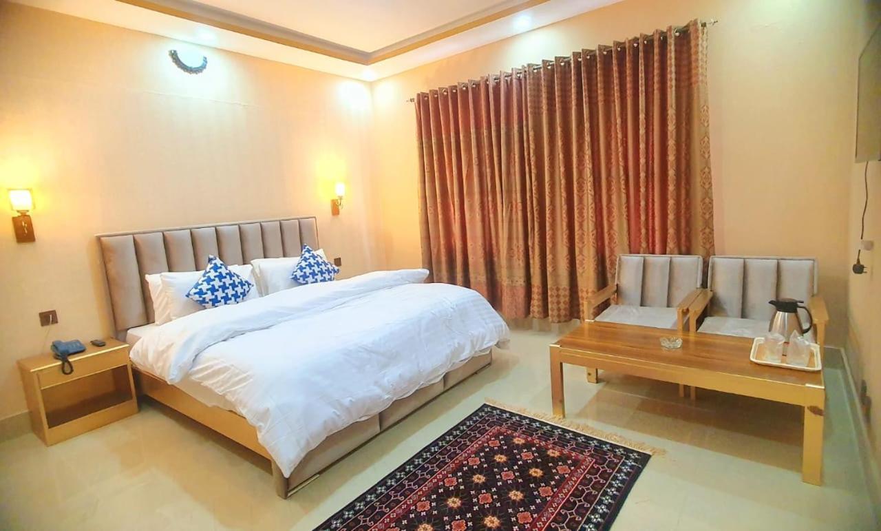 Royal Hotel Naran Exterior photo