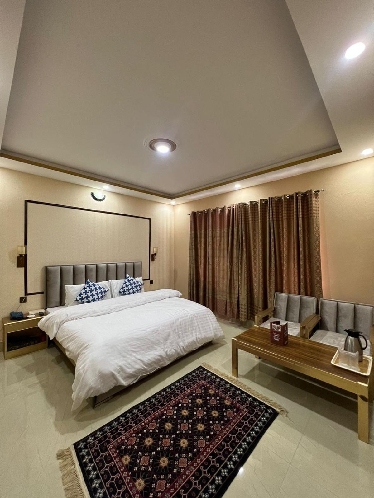 Royal Hotel Naran Exterior photo